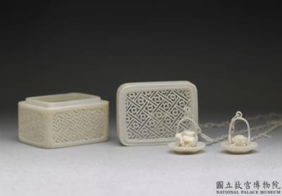 图片[3]-Ivory nested miniature box in openwrok relief (set of eleven), by Huang Zhenxiao. Qing dynasty, Qianloing reign, 1739-China Archive